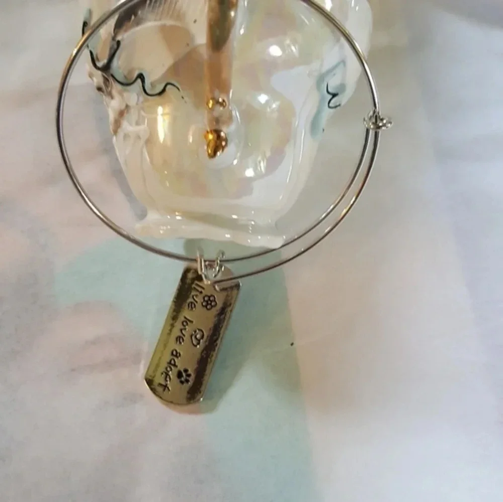 Animal‎ lover live love adopt bracelet NEW